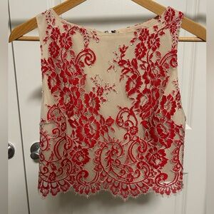 Alice + Olivia Red Floral Lace Cropped Sleeveless Blouse